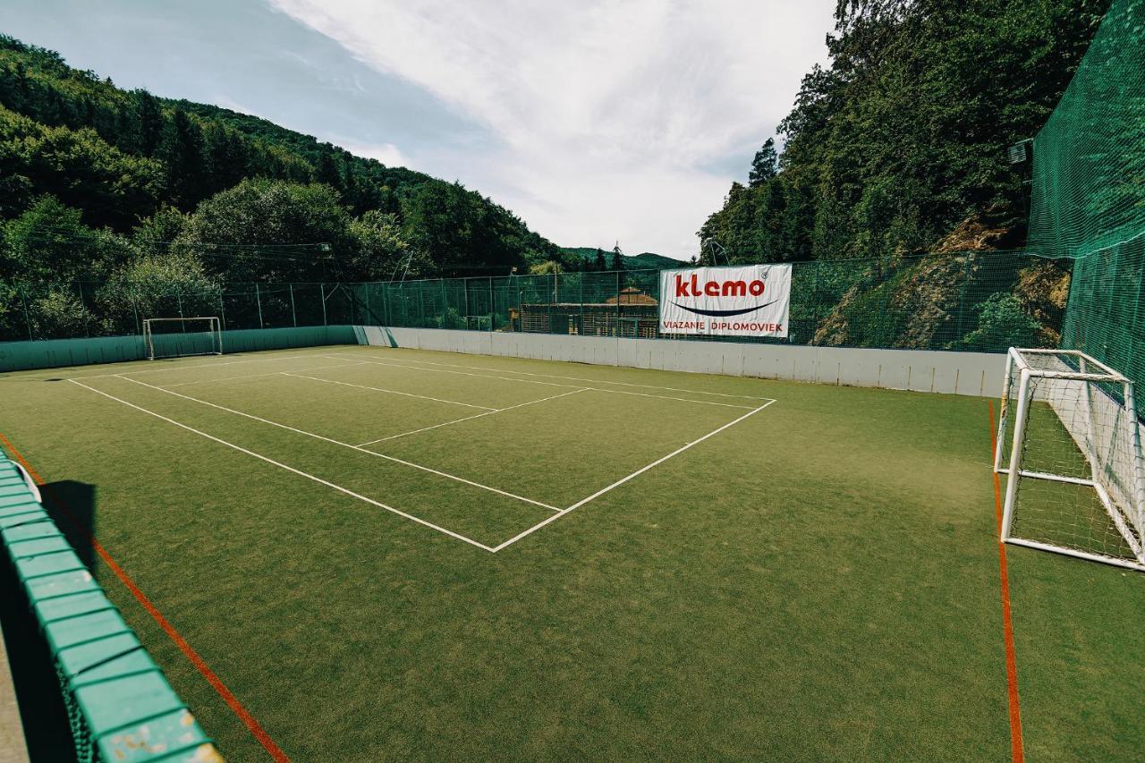 Ekoma Rezort Zvolen Luaran gambar